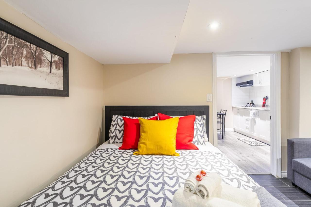 Newly Renovated - Cozy 1Br Apt With Netflix - Prime Location Toronto Eksteriør billede