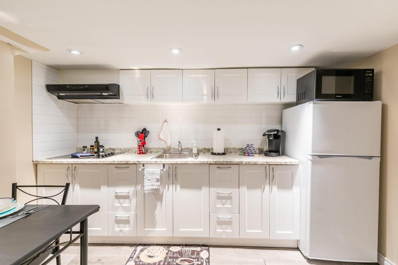 Newly Renovated - Cozy 1Br Apt With Netflix - Prime Location Toronto Eksteriør billede