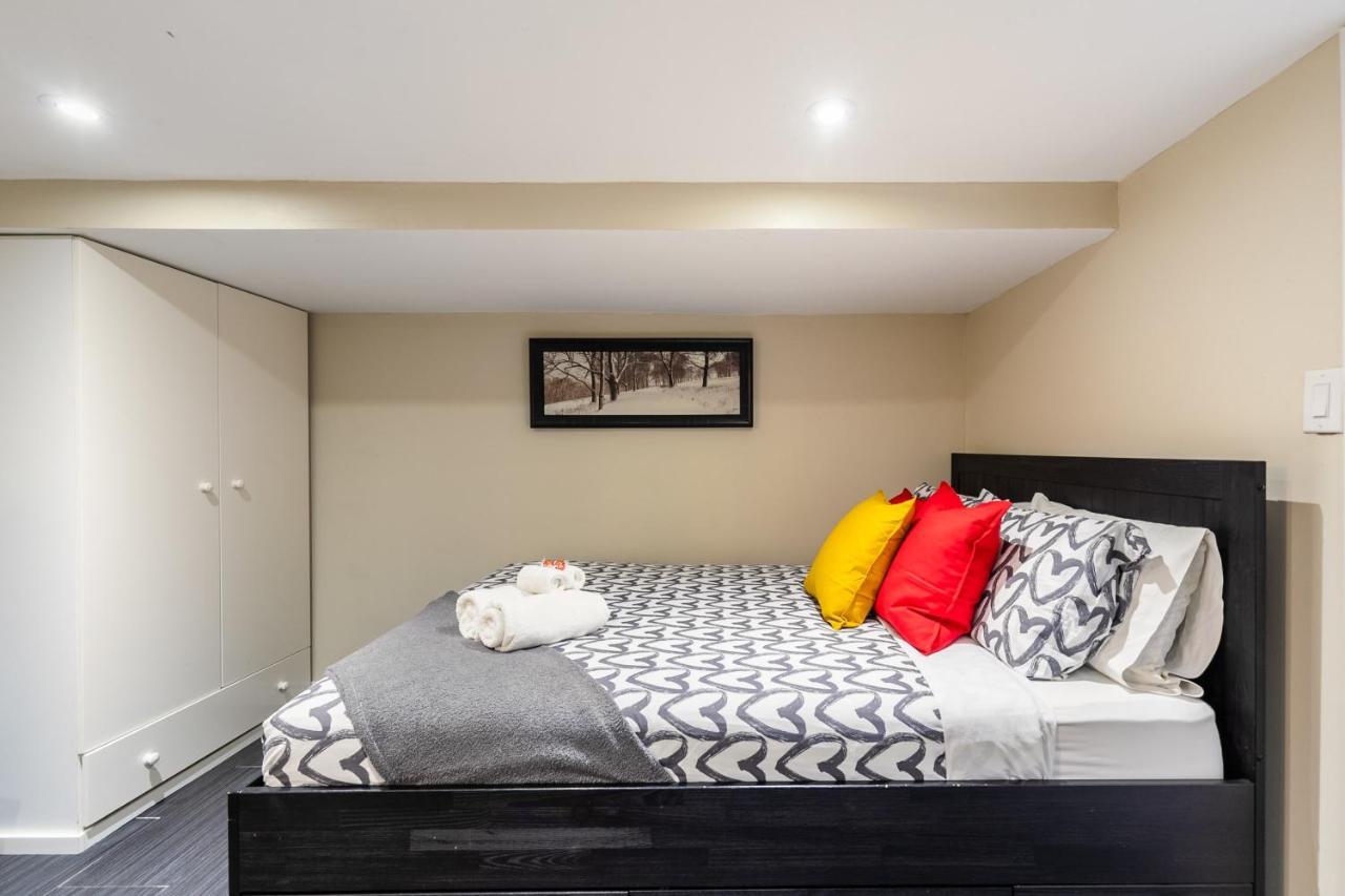 Newly Renovated - Cozy 1Br Apt With Netflix - Prime Location Toronto Eksteriør billede